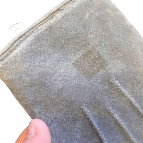 Isotoner Women's Grey Suede Winter Gloves Size M NWT - Picture 3 of 7